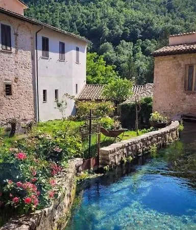 Fonte Del Menotre Hébergement de vacances Foligno